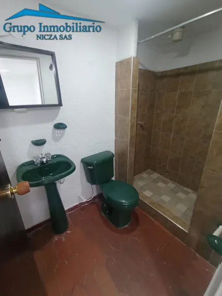 BAÑO SEGUNDO PISO